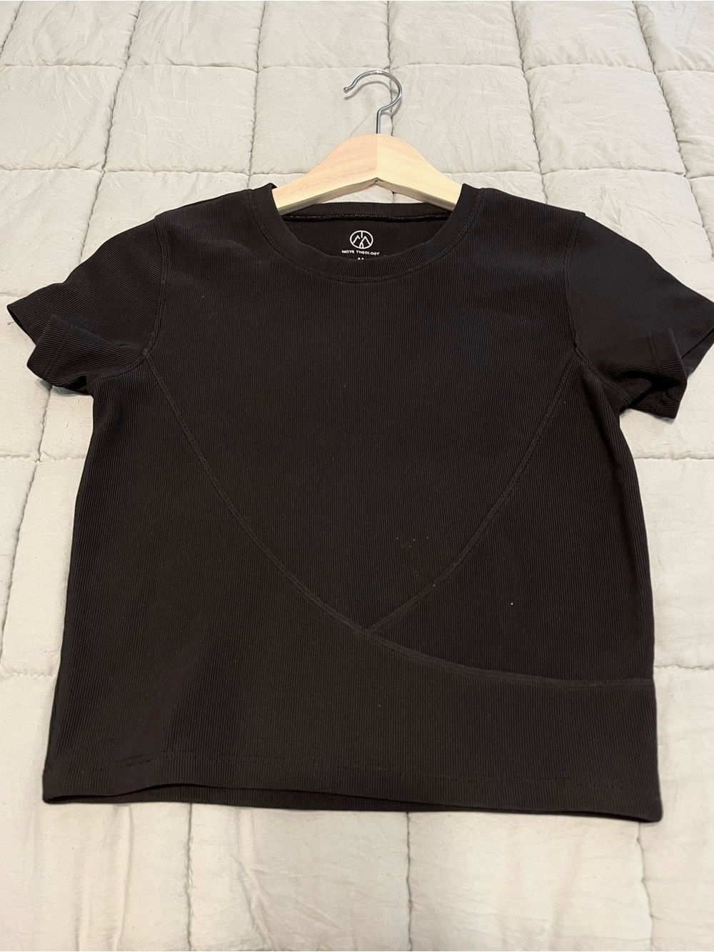 Wolven Black Short Sleeve Crewneck Tee with Curved Seams